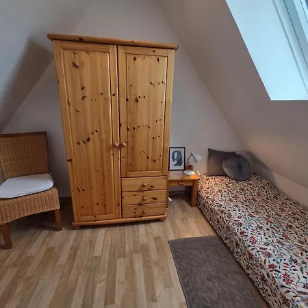 Haus Friesenglück Muschel Apartamento Alkersum